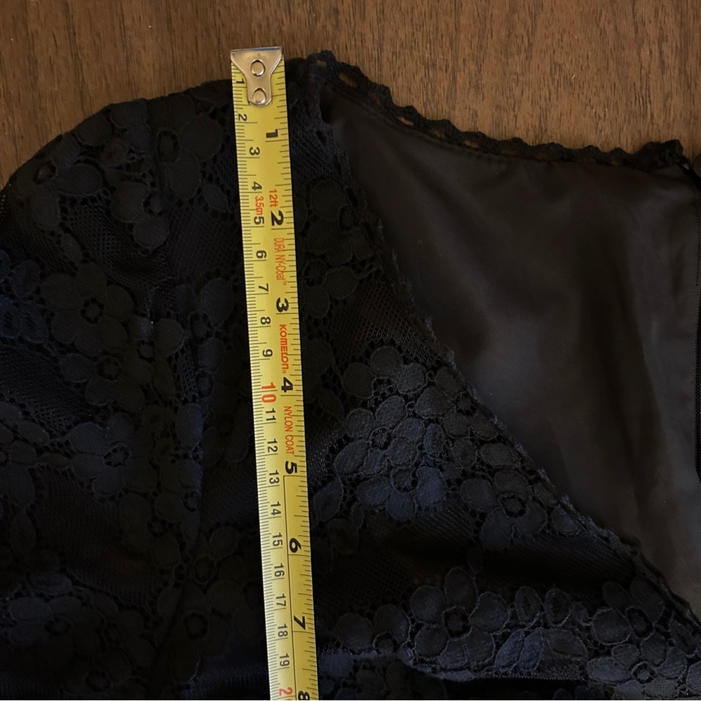 Betsey Johnson Women’s Black Lace Lined Short Sleeve Dress V Neck Size 10 Goth - Picture 12 of 13